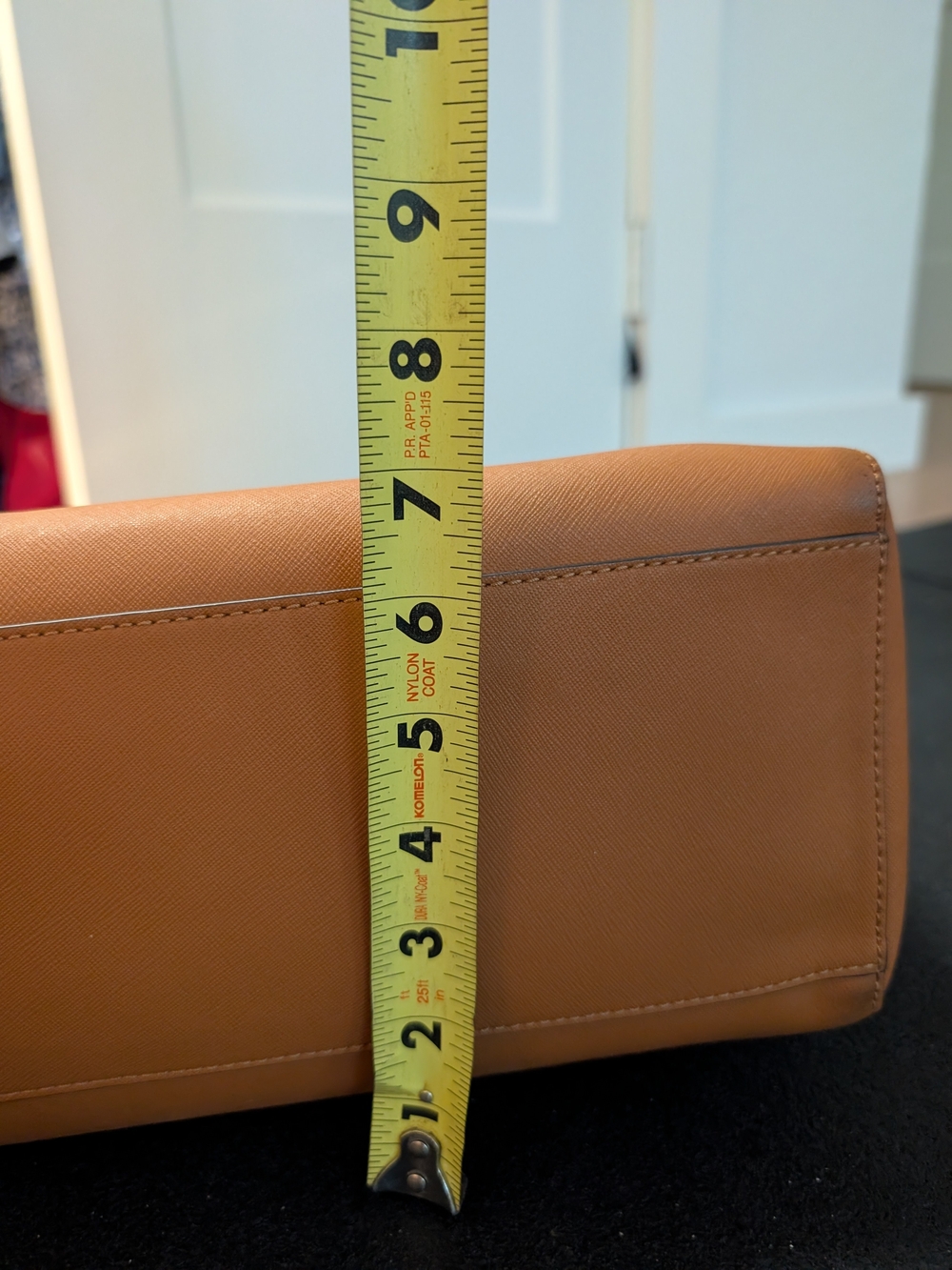 Tory Burch Tan Saffiano Leather Emerson Shoulder Bag Purse - Picture 11 of 12
